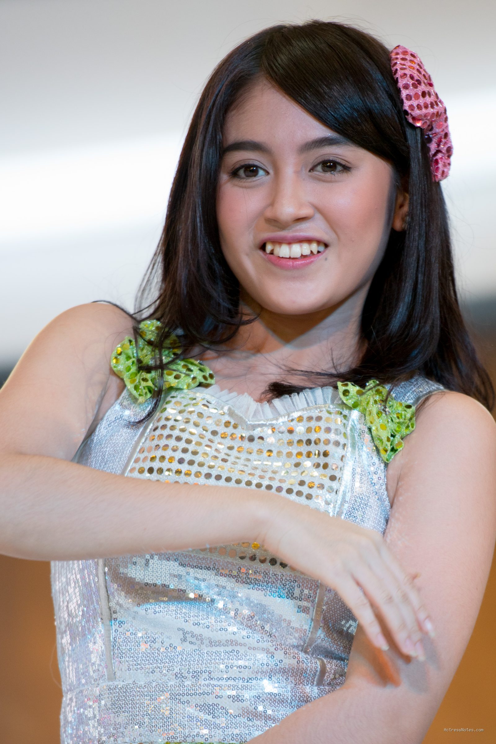 Photo by kpop.asiachan.com - Profil Nabilah Ratna Ayu: Karier, Pendidikan, dan Perjalanan Idola