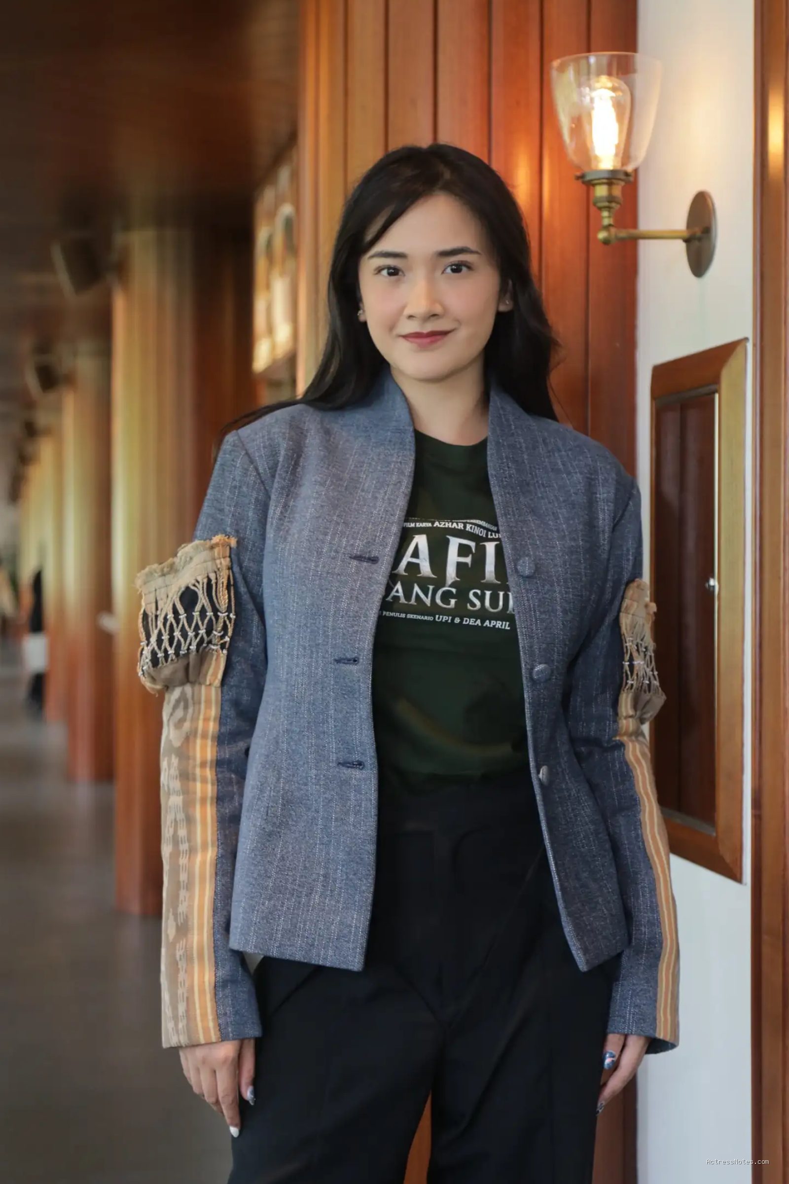 Profil Nadya Arina: Perjalanan Karier Film Horor dan Sinetron
