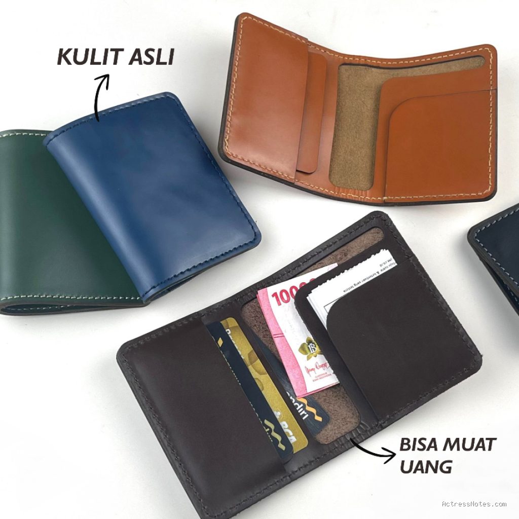 Brand Dompet Lipat Kulit Mungil Elegan yang Kerap Masuk Cuplikan Close Up