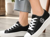 Photo by shopee.co.id - Brand Sepatu Kets Kanvas Klasik Sol Karet Teman Setia Karakter Pekerja Keras