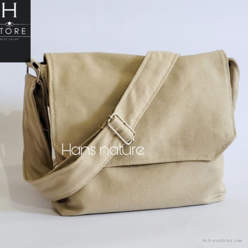 Photo by shopee.co.id - Brand Tas Selempang Kanvas Tali Lebar Super Nyaman untuk Bepergian
