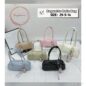 Photo by shopee.co.id - Dupe Tas Bahu Baguette 90-an yang Bikin Tampilan Kasual Terlihat Mahal
