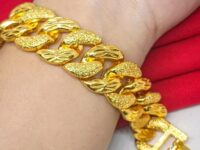 Photo by shopee.co.id - Pilihan Gelang Rantai Halus Simpel Pemanis Pergelangan Tangan Aktris