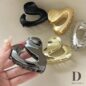 Photo by shopee.co.id - Pilihan Jepit Rambut Logam Persegi Minimalis untuk Tata Rambut Cepat