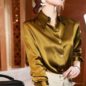 Photo by shopee.co.id - Rekomendasi Kemeja Satin Lembut Berkilau untuk Acara Makan Malam Mewah