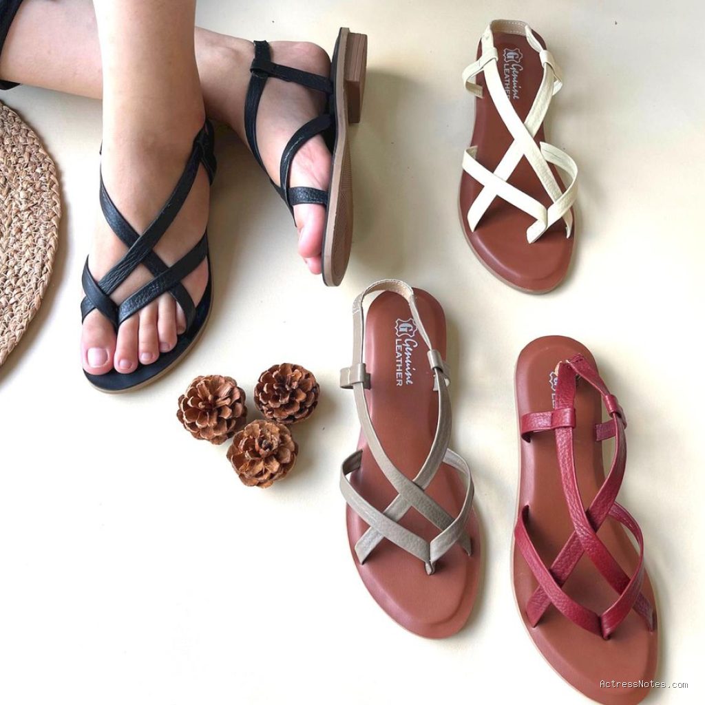 Rekomendasi Sepatu Sandal Tali Santai untuk Liburan Pantai ala C-Drama
